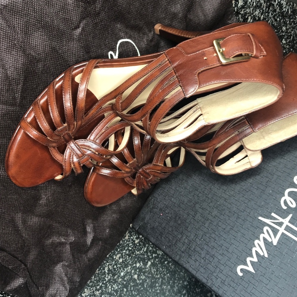 Cole Hann brown shoes with Nike Air cushions - Picture 2 of 4